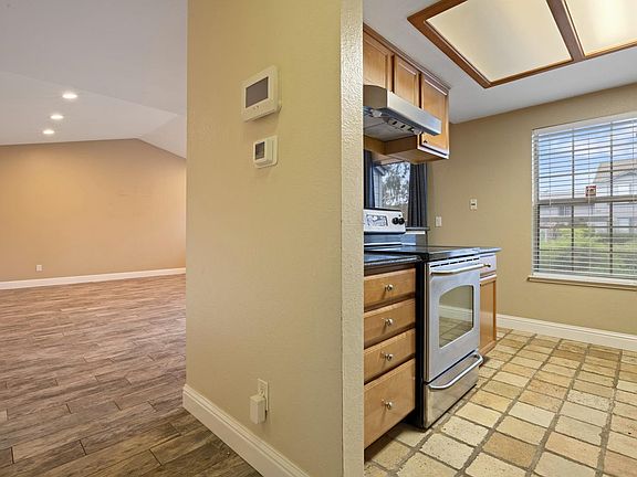 3rd image of 3901 Dale Rd APT A