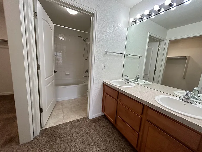 4645 Hahns Peak Dr — Photo 12