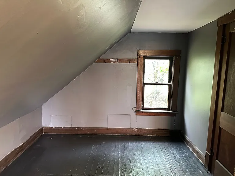 526 Lexington Ave — Photo 8