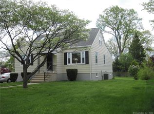 71 Country Rd, Fairfield, CT 06824