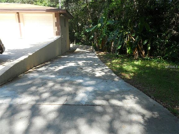 2nd image of 1856 Sylvan Dr