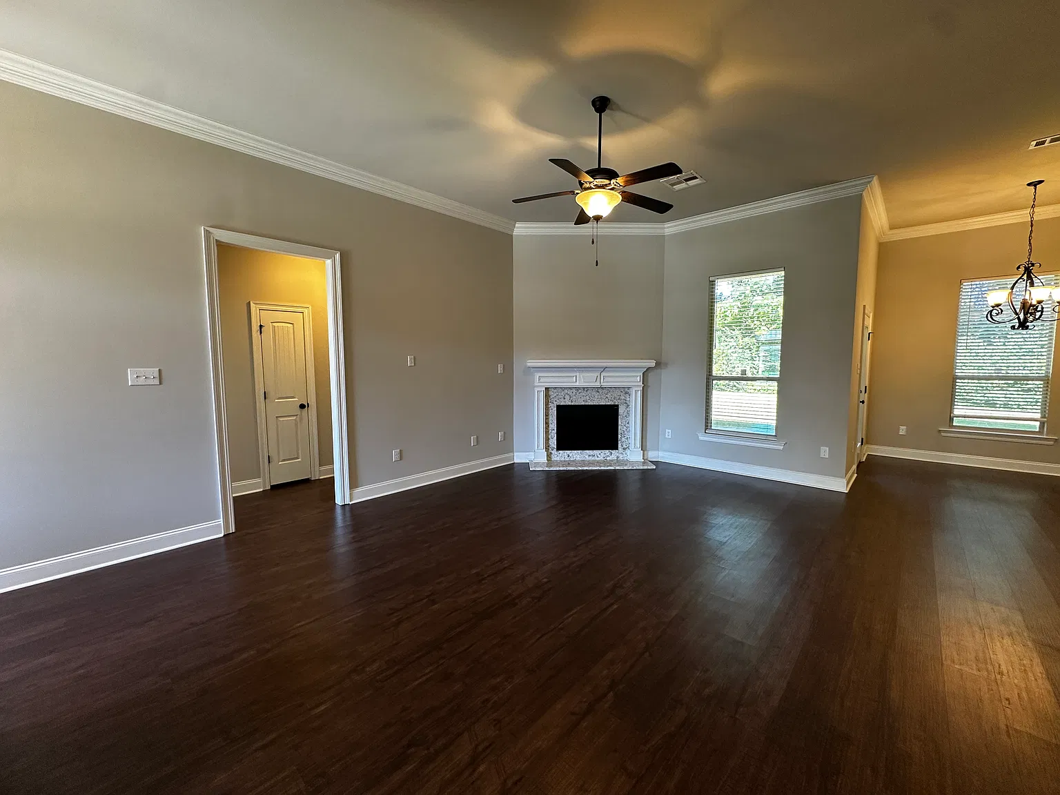 Available Now! 3 Bed 2 Bath In Fairhope! — Photo 2