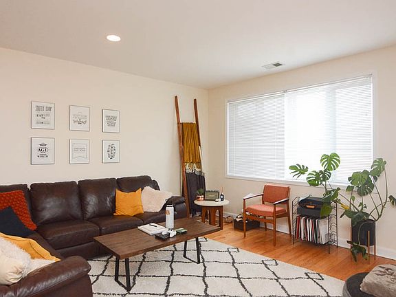 5th image of 3655 N Southport Ave #N4