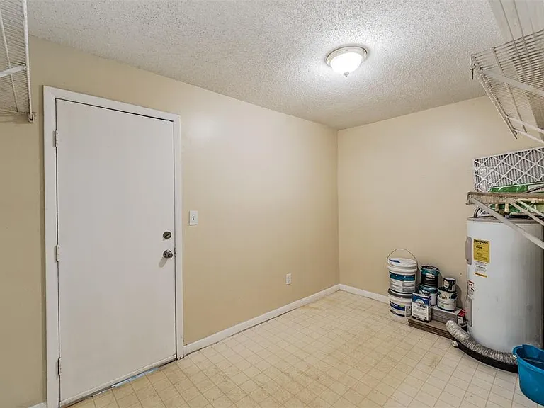 9616 N Oklawaha Ave #1/2 — Photo 21