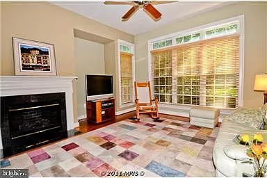 2181 Harithy Dr — Photo 3