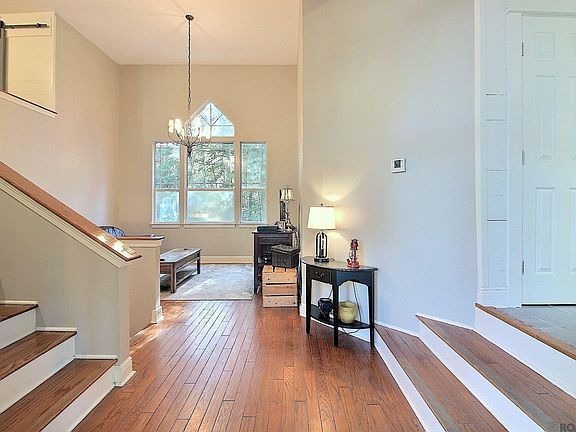5th image of 5659 Laurel Hill Ln