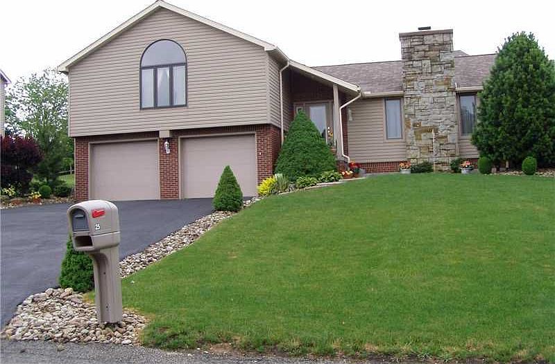 Pristine & ready to move in !