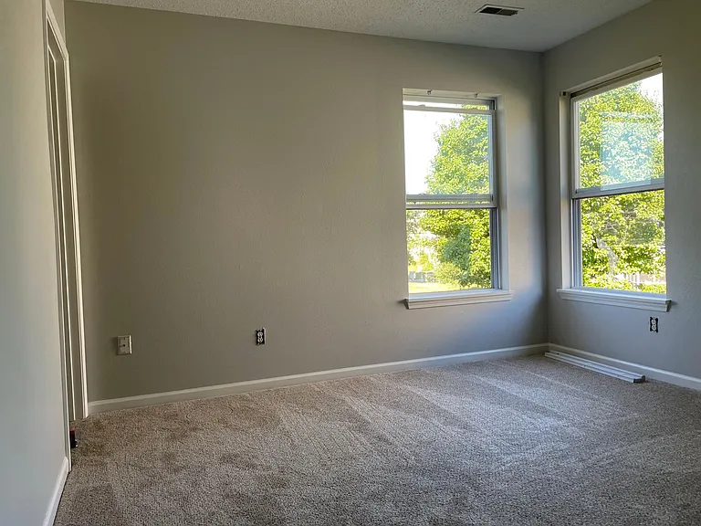 7113 Parklake Pl — Photo 2