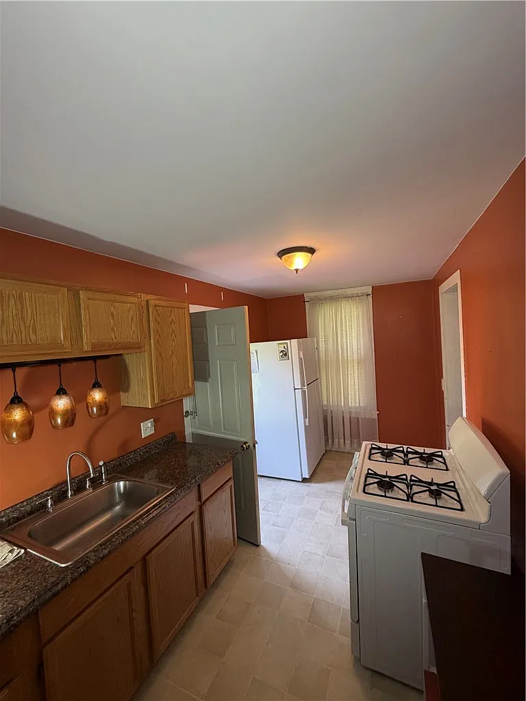 1 bed, 1.0 bath, 776 sqft, $995 — Photo 3