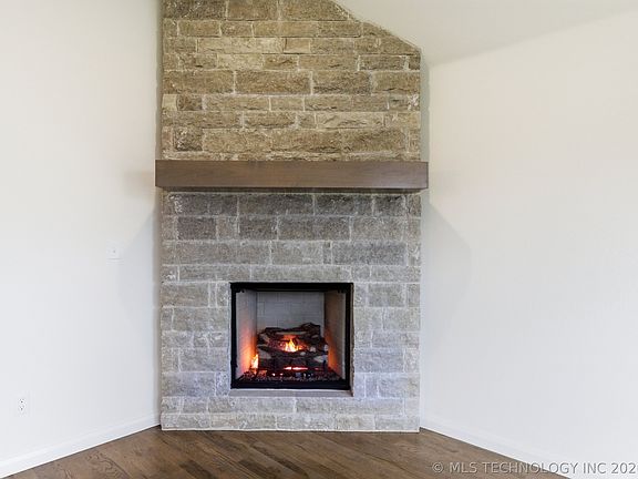 5th image of 23053 E 107th St S