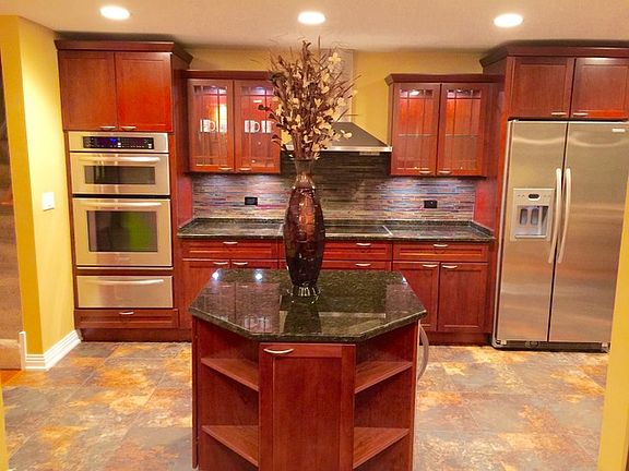 5th image of 2836 S Briarwood Dr E