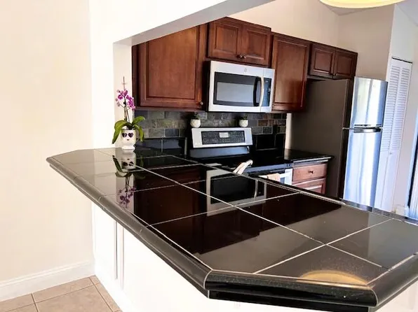 10323 Boca Bnd W #K4, Boca Raton, FL 33428