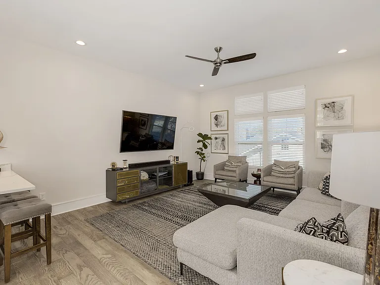 121 W Stone Ave #5 — Photo 12
