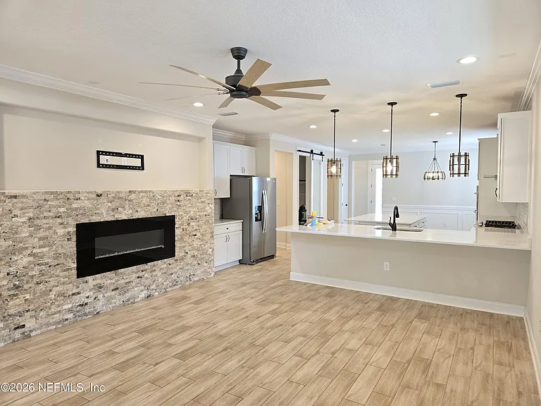 835 Silver Pine Dr — Photo 12