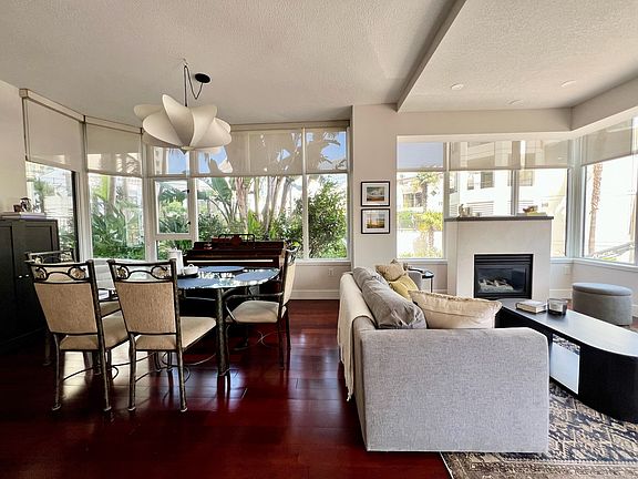 4th image of 700 W Harbor Dr W #201
