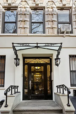 Rented by Douglas Elliman | media 17