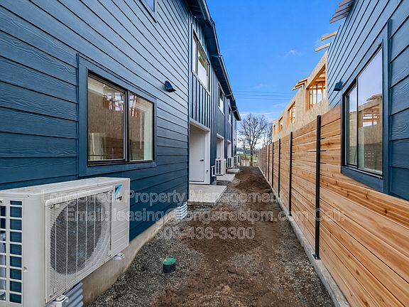 2nd image of 834 S 19th St