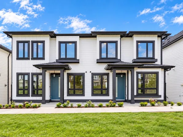 16730 16th Ave, Surrey, BC V4A 1M7