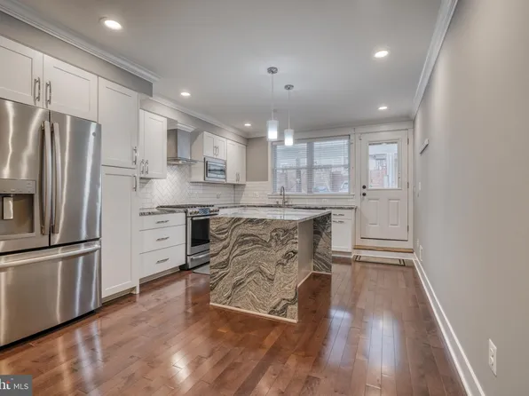 939 S Baylis St, Baltimore, MD 21224