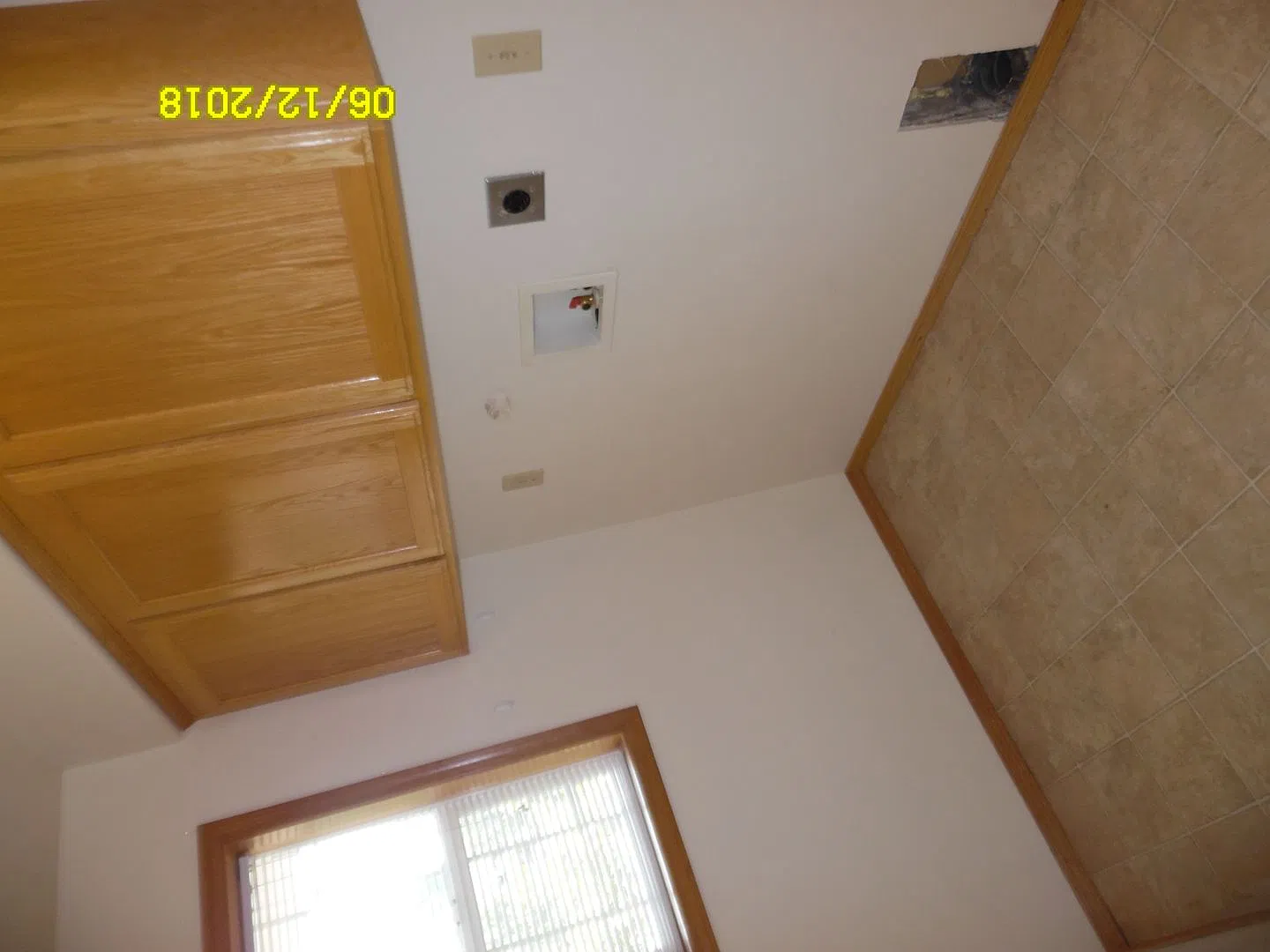 595 SW Fleishauer St. — Photo 4