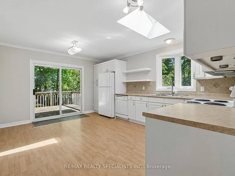 782 Hastings Ave — Photo 22