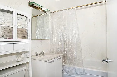 Rented by STAR CITIES INTERNATIONAL PROPERTY CORPORATION