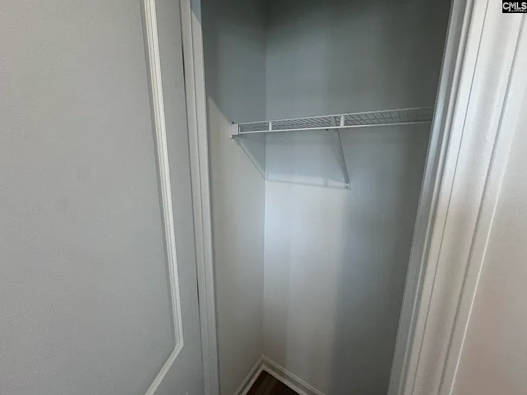 127 Carr Ln — Photo 3