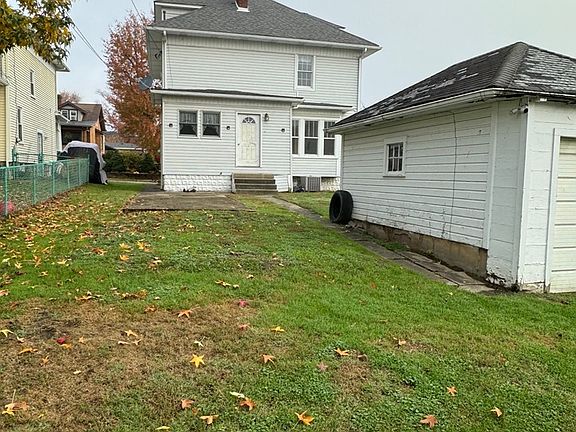 2nd image of 1305 6th Street