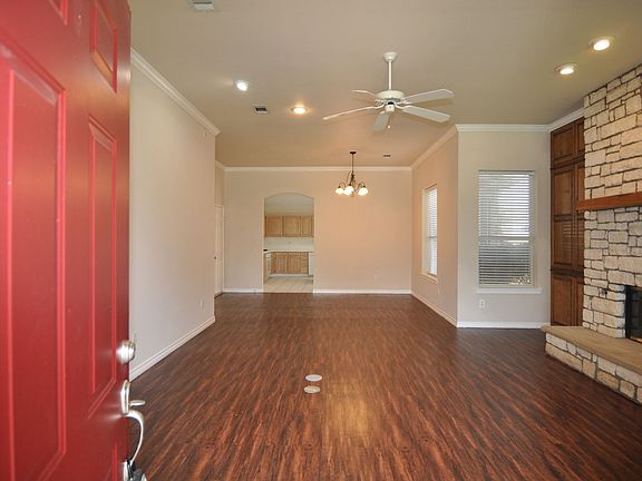 2nd image of 4804 Glen Echo Dr