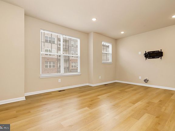 4th image of 2569 Grangemill Ln