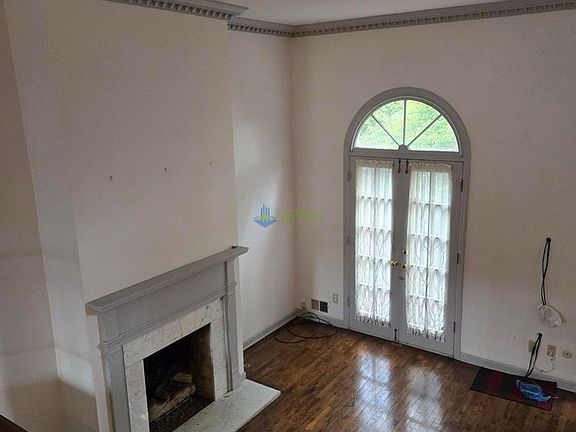 3rd image of 4721 Bayard St
