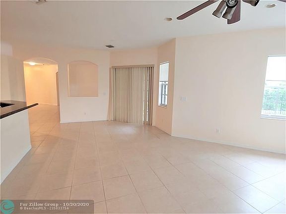 3rd image of 19394 S Whitewater Ave
