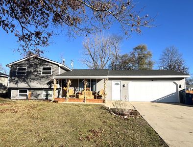 4710 Deerfield Dr, White Lake, MI, 48383
