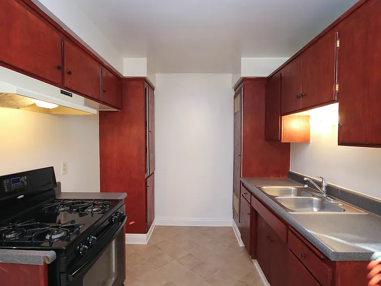 264 Alpine St #1 — Photo 6