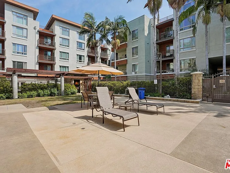 100 S Alameda St #150 — Photo 45