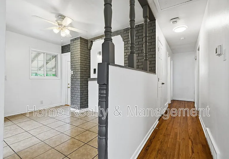 10712 Loren Ln — Photo 9