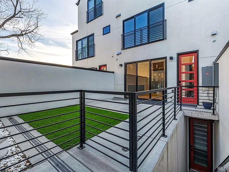 1734 Meade St — Photo 31