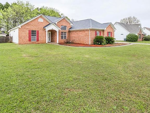 3rd image of 319 Smithville Church Rd