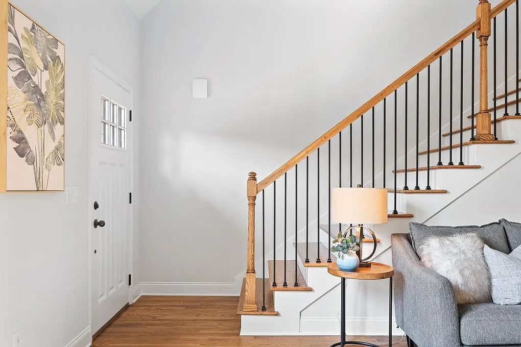 3 bed, 2167 sqft, $2,400 — Photo 3