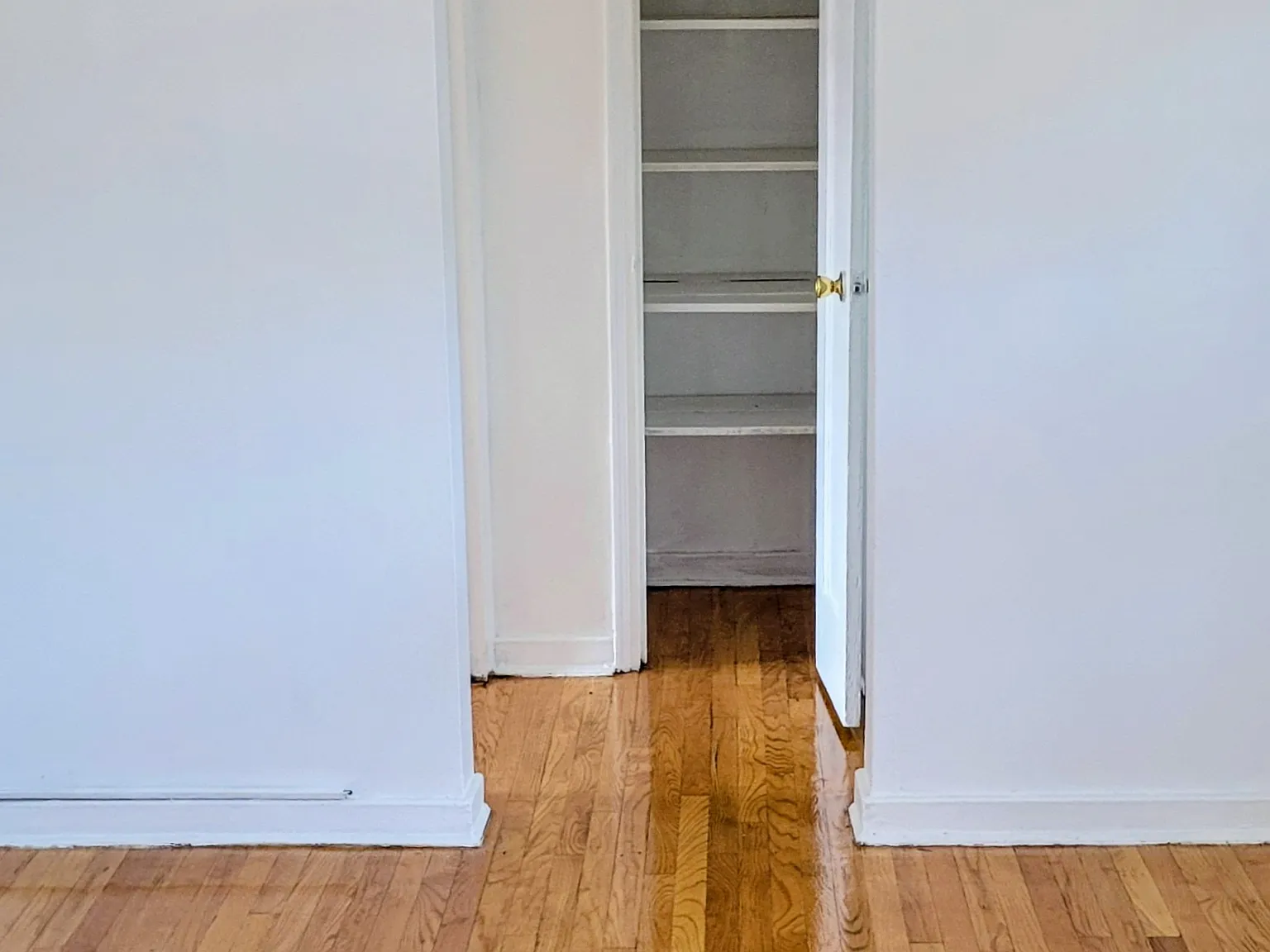 104 Demarest Pl — Photo 4