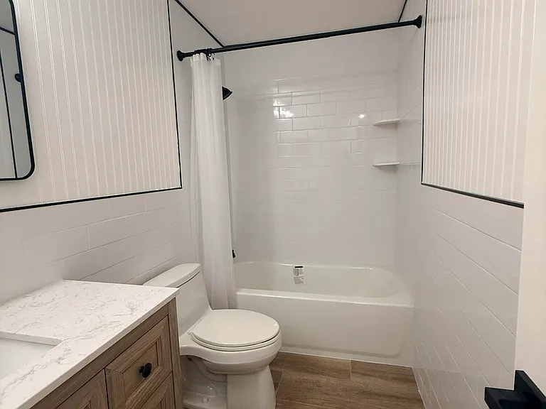550 SW Natura Ave — Photo 17