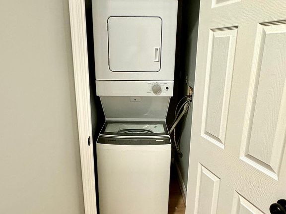 2nd image of 3430 Grace Ave #3432