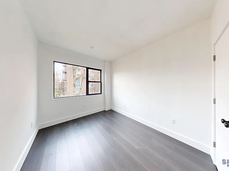 239 E 28th St #3A — Photo 13