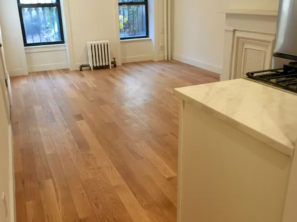 385 Herkimer Street image 8 of 13