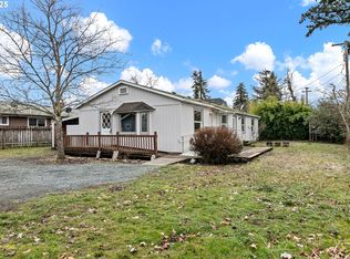 1026 E Jackson Ave, Cottage Grove, OR 97424