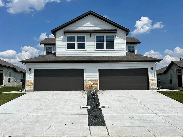 353 Cross Barn Blvd #A — Photo 1