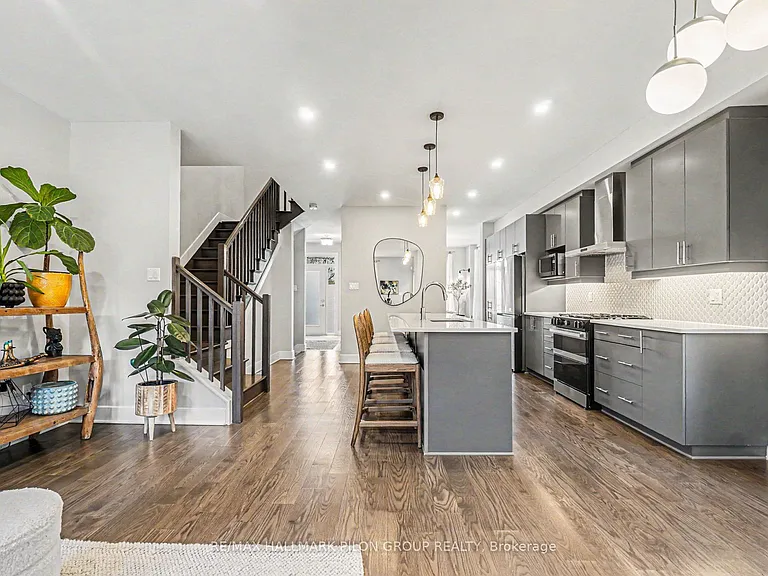 618 Mikinak Rd — Photo 11