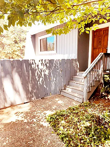 2 bed, 1.5 bath, 1050 sqft, $2,200 — Photo 1
