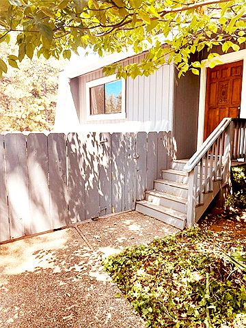 1st image of 15478 Kingsbury Cir