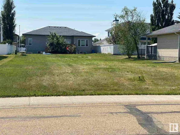 4305 60th Ave, Vegreville, AB T9C 1V9